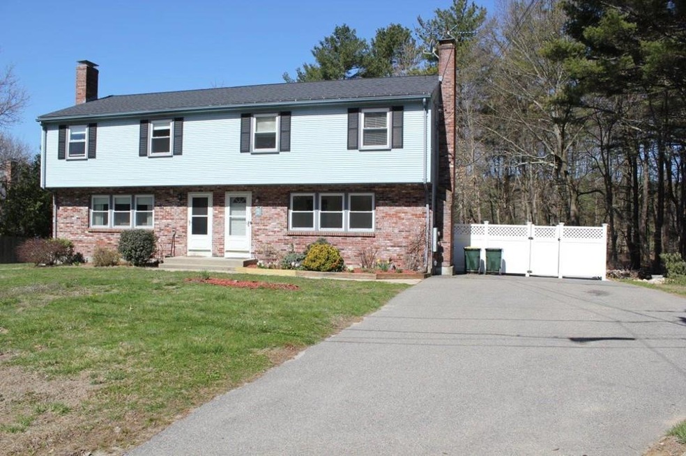 53 Raymond St unit 53, Franklin, MA 02038 - photo 1