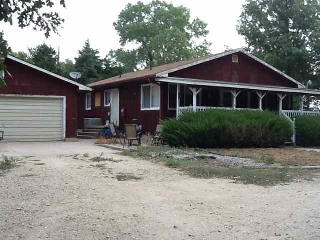 2 bd with 1 non-conforming 3rd in bsmt, 2 bath, wi
