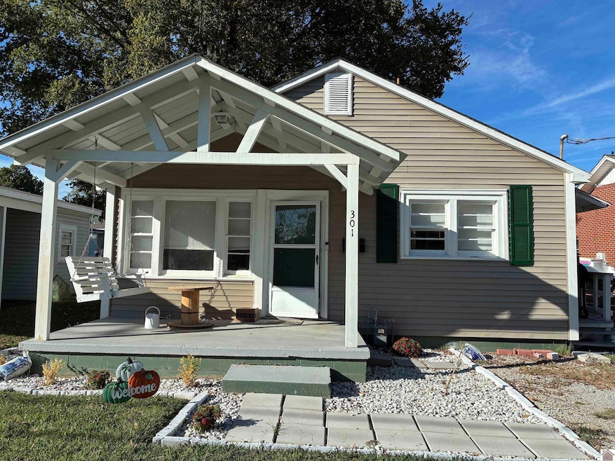 301 E 13th St, Benton, KY 42025 - photo 1