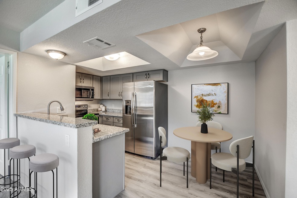 Eat-in kitchen - virtually staged