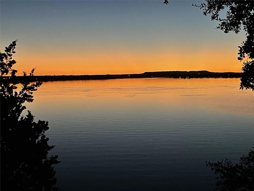 Stunning, isn't it?  Enjoy the nightly show of pic