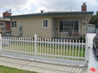 11000 Mansel Ave, Inglewood, CA 90304 - photo 1