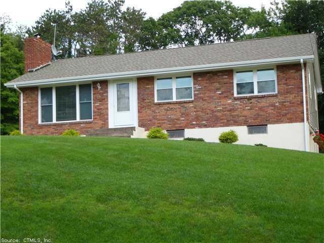 40 Crestridge Dr, Vernon Rockville, CT 06066 - photo 1