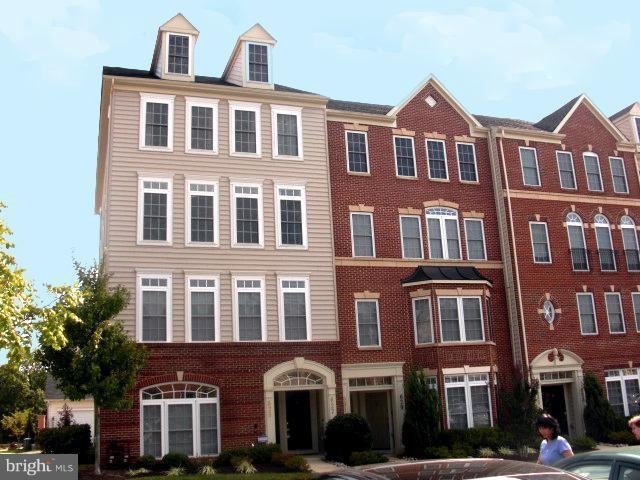 627 Kingfisher Ave unit UPPER, Gaithersburg, MD 20877 - photo 1
