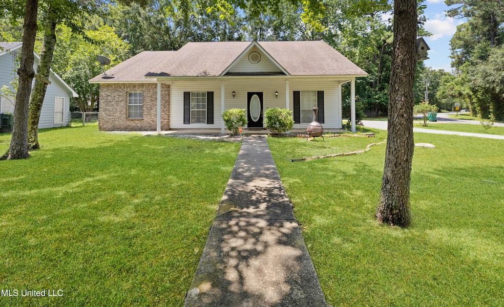 For Sale $220,000 • Co-Listing Agent