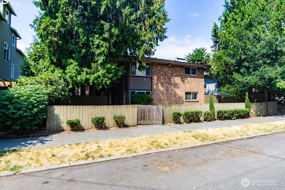 For Rent $2,425/month