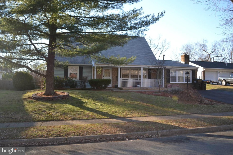 12830 Point Pleasant Dr, Fairfax, VA 22033 - photo 1