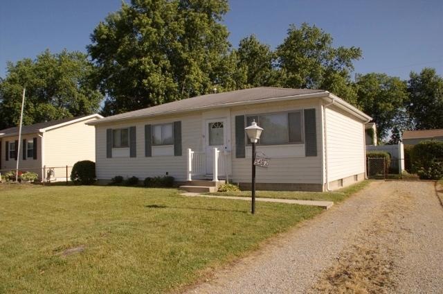 5482 Newport Rd, Columbus, OH 43232 - photo 1