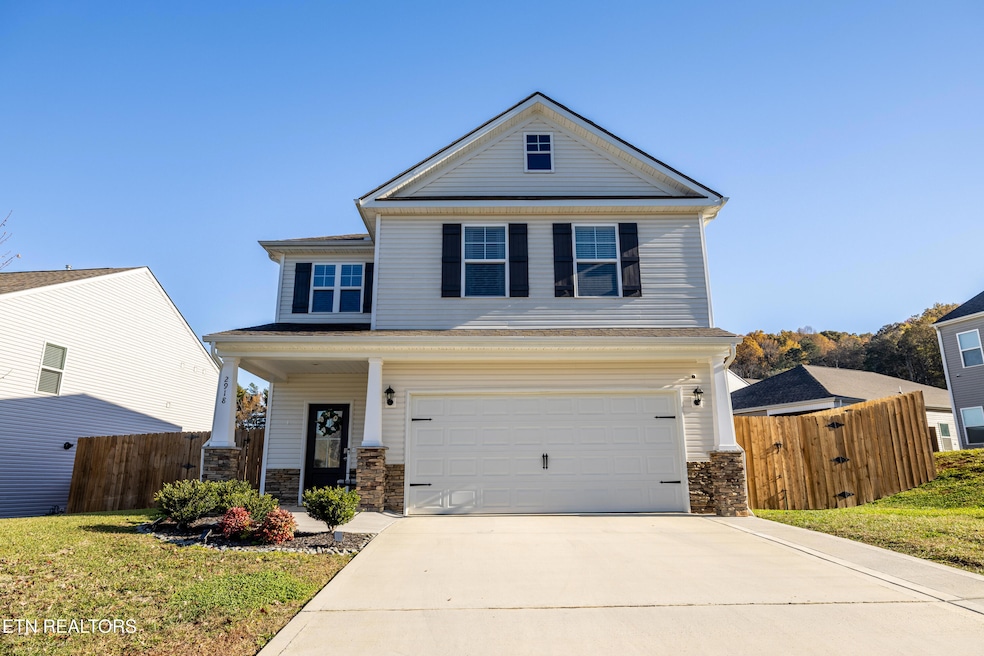 2918 Red Flame Rd, Knoxville, TN 37921 - photo 1