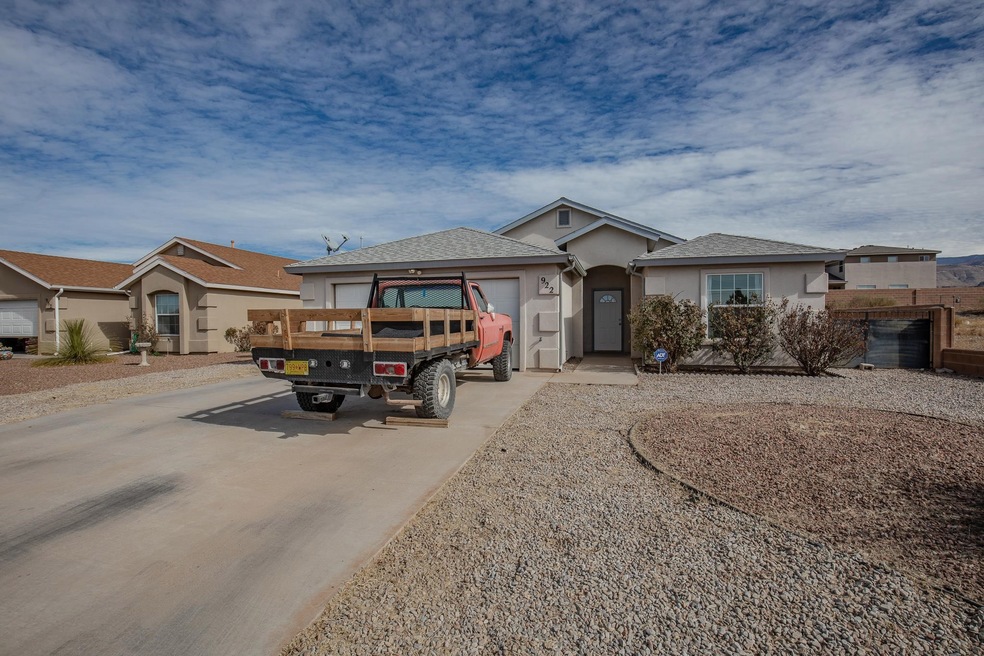 922 Larkspur Ave, Alamogordo, NM 88310 - photo 1