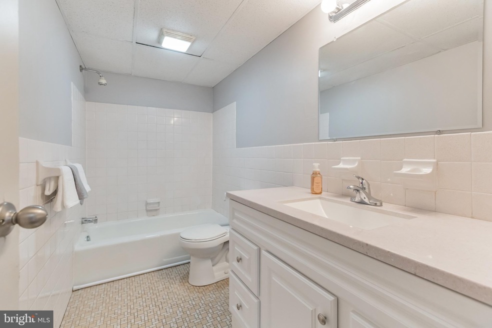 Lafayette Greene Condominium unit C358, Lafayette Hill, PA 19444 - photo 1