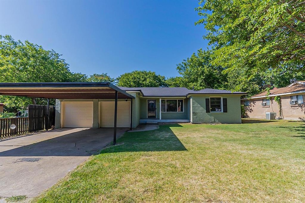 7709 Abbott Dr, Fort Worth, TX 76108 - photo 1