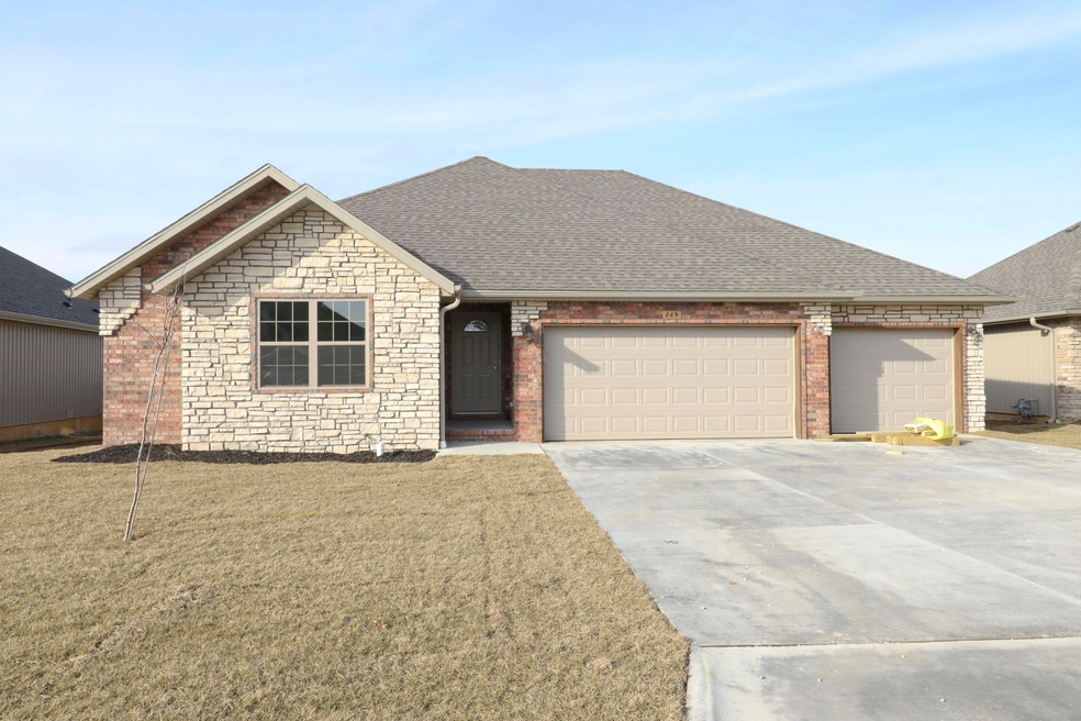 869 E Barracuda Dr, Nixa, MO 65714 - photo 1
