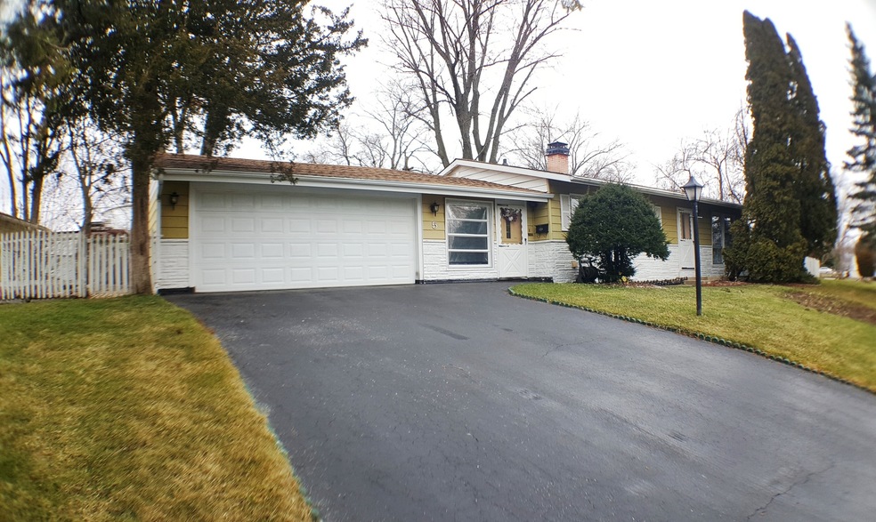 unlisted-address, Carpentersville, IL 60110 - photo 1