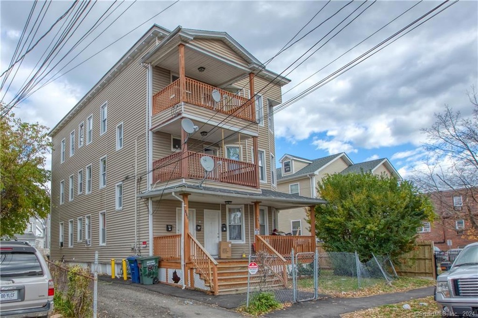 870 Hancock Ave unit 3, Bridgeport, CT 06605 - photo 1