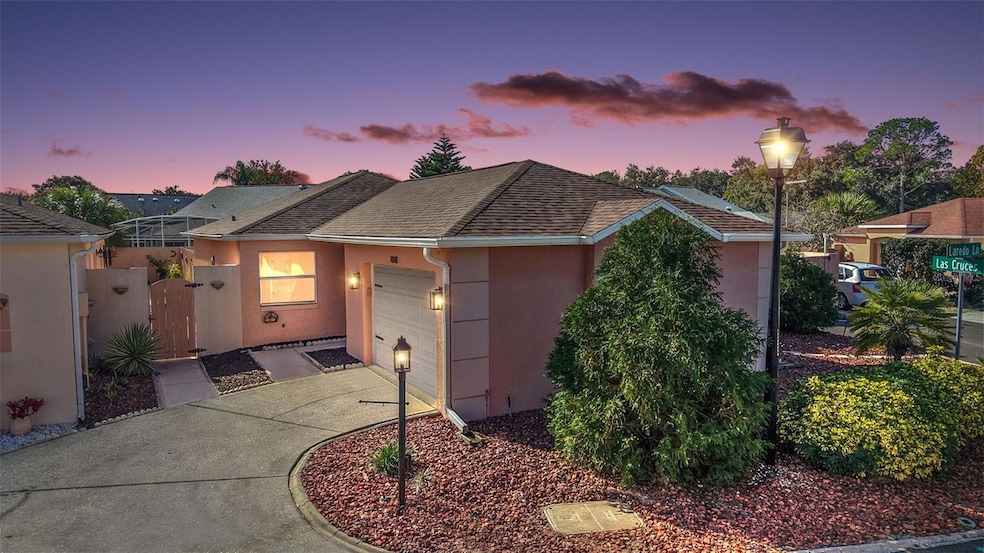 1008 Laredo Ln, Lady Lake, FL 32159 - photo 1