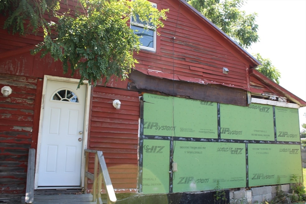 320 West St, Hatfield, MA 01088 - photo 1