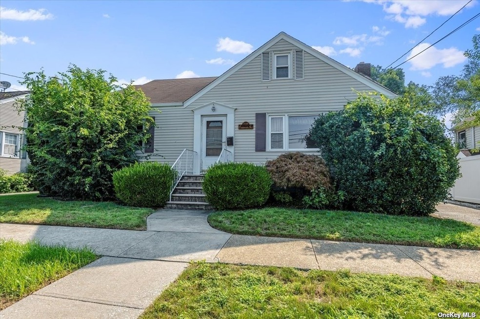 3119 Oceanside Rd, Oceanside, NY 11572 - photo 1