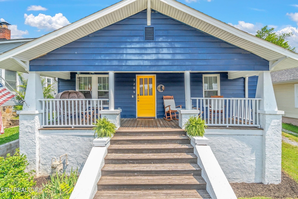 1209 Hiawassee Ave