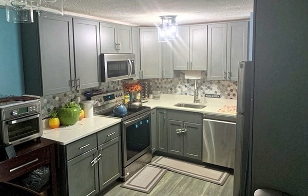 81 Nicholas Rd unit B, Framingham, MA 01701 - photo 1