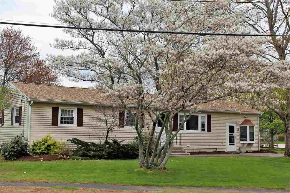 13 Mariette Dr, Portsmouth, NH 03801 - photo 1