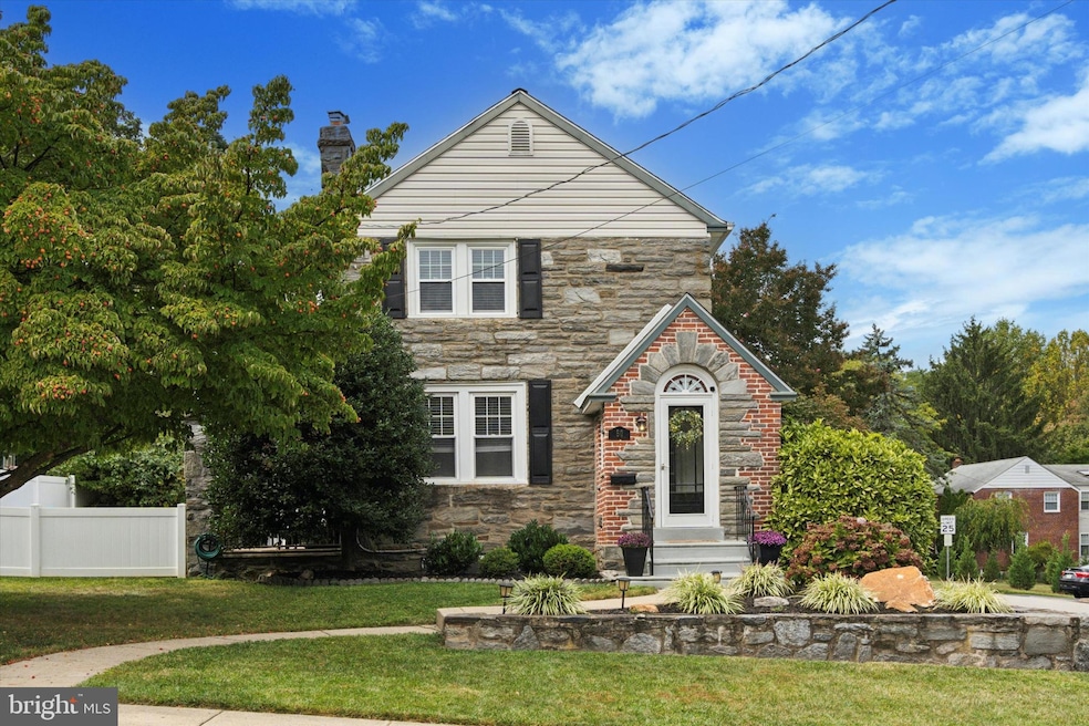 60 Lindbergh Ave, Broomall, PA 19008 - photo 1