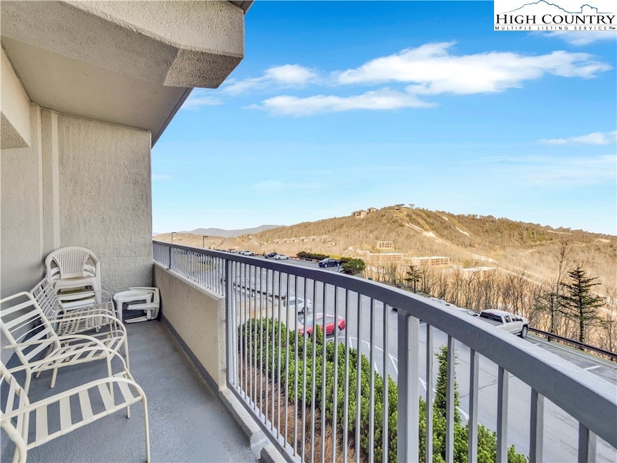 SugarTop Resort unit 3127, Sugar Mountain, NC 28604 - photo 1