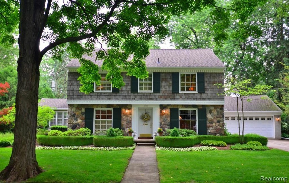 Beautiful Home in Fabulous Location