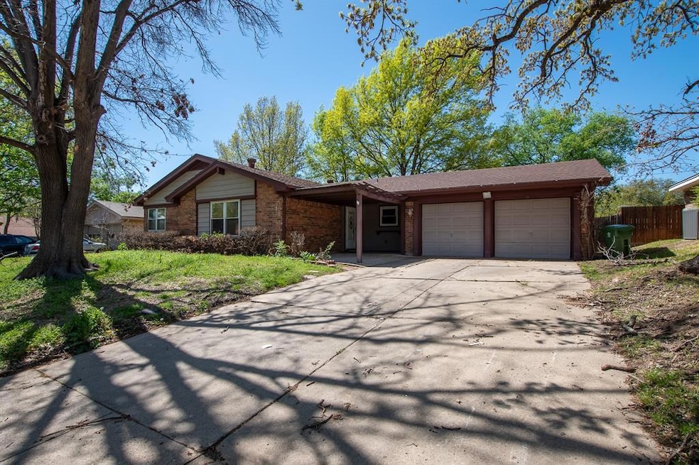 2209 Shady Grove Dr, Bedford, TX 76021 - photo 1