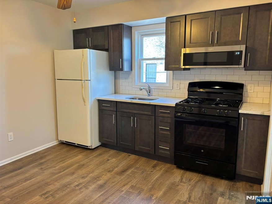 40 Grove St unit 3, Kearny, NJ 07032 - photo 1