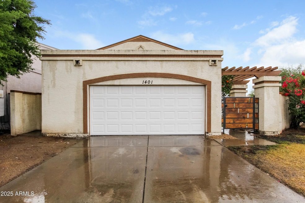 1401 E Kerry Ln, Phoenix, AZ 85024 - photo 1