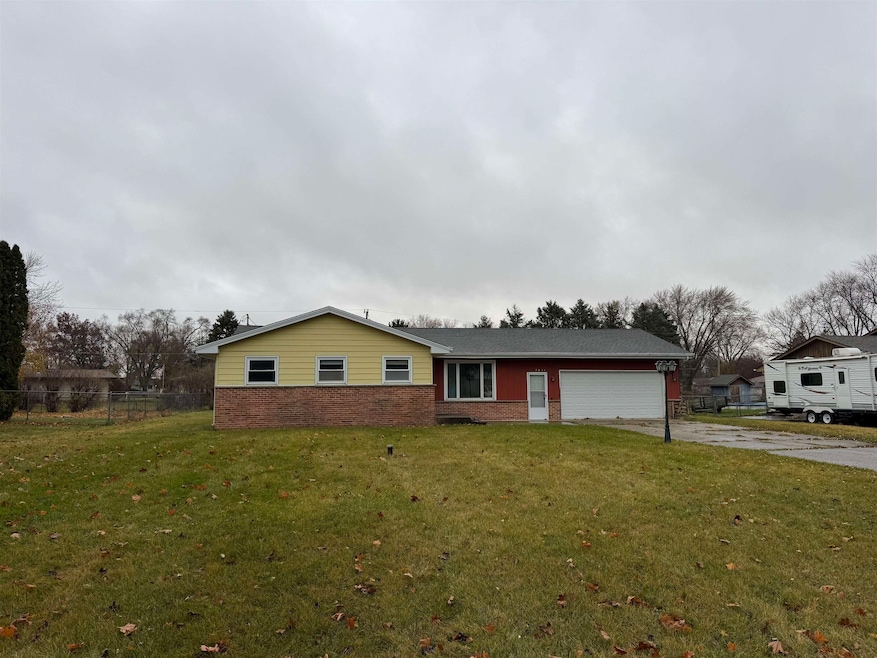 2411 E West Hart Rd, Beloit, WI 53511 - photo 1