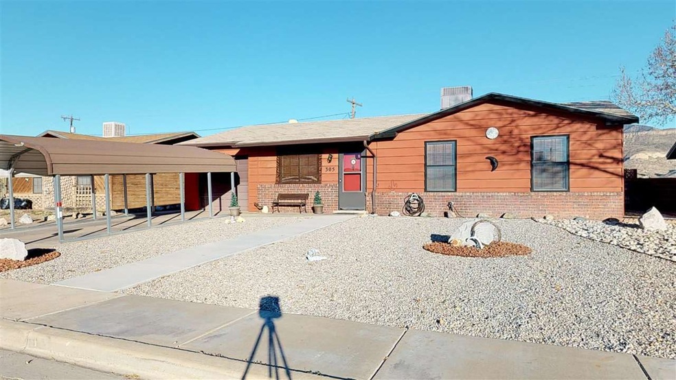 305 Plainview Dr, Alamogordo, NM 88310 - photo 1