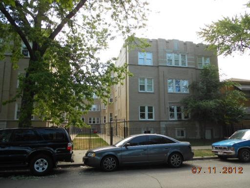 6317 N Sacramento Ave unit 2W, Chicago, IL 60659 - photo 1