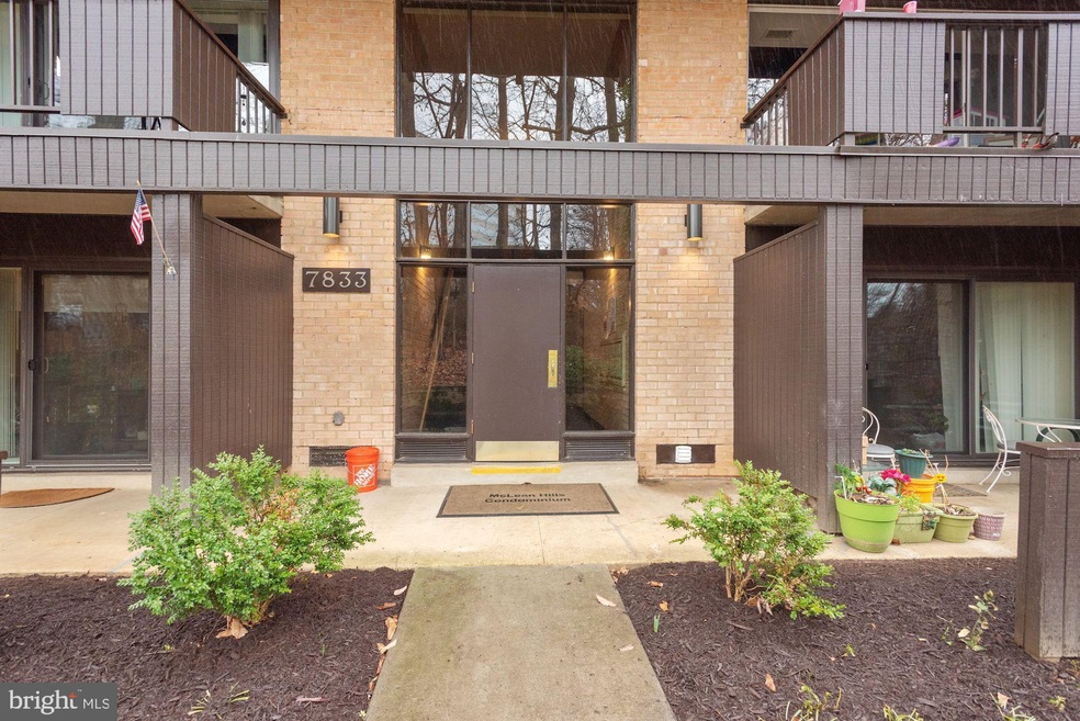 7833 Enola St unit TA11, McLean, VA 22102 - photo 1