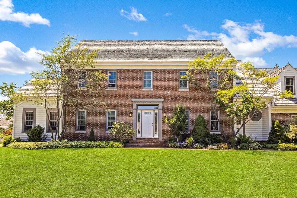 Exterior View Front