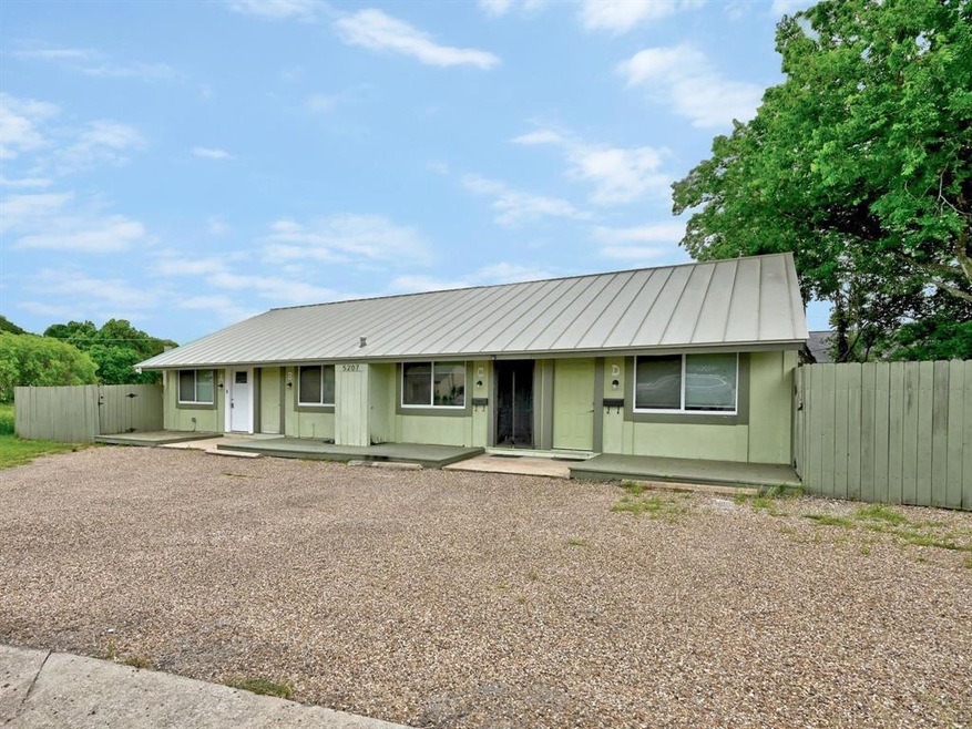 5207 Tahoe Trail unit D, Austin, TX 78745 - photo 1