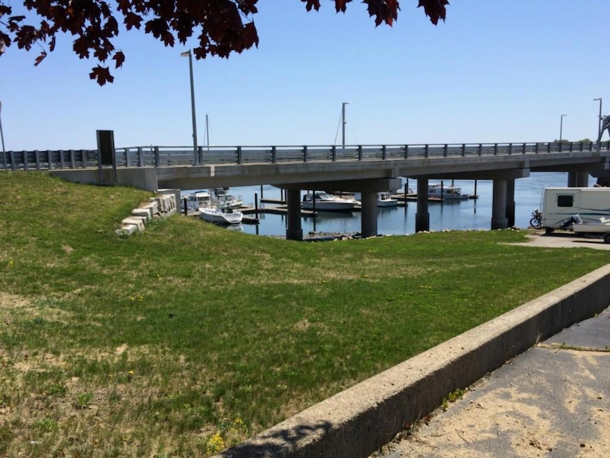 5 Badgers Island W unit 4, Kittery, ME 03904 - photo 1