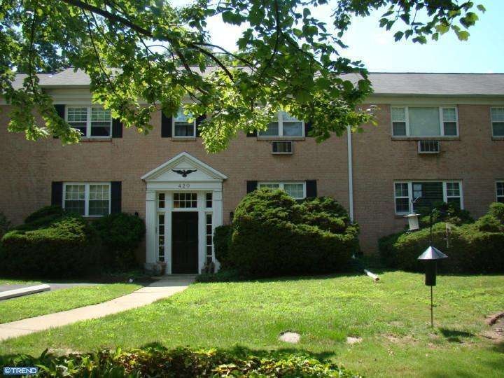 420 N Wayne Ave unit 4, Wayne, PA 19087 - photo 1