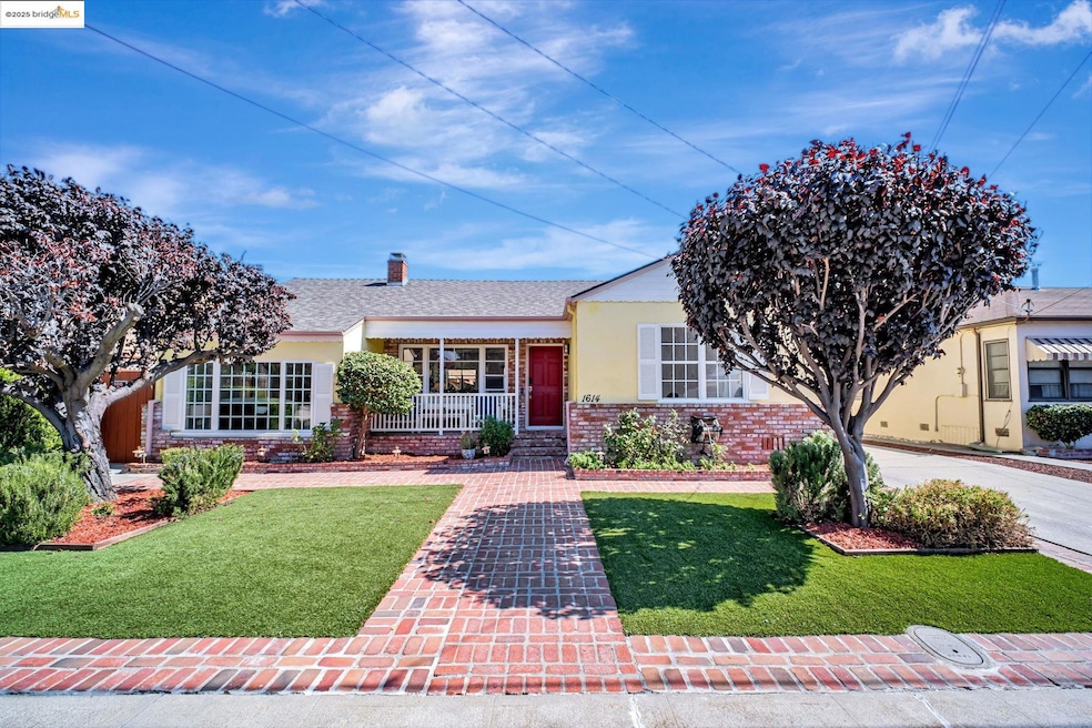 Sold $875,000 • Co-Listing Agent