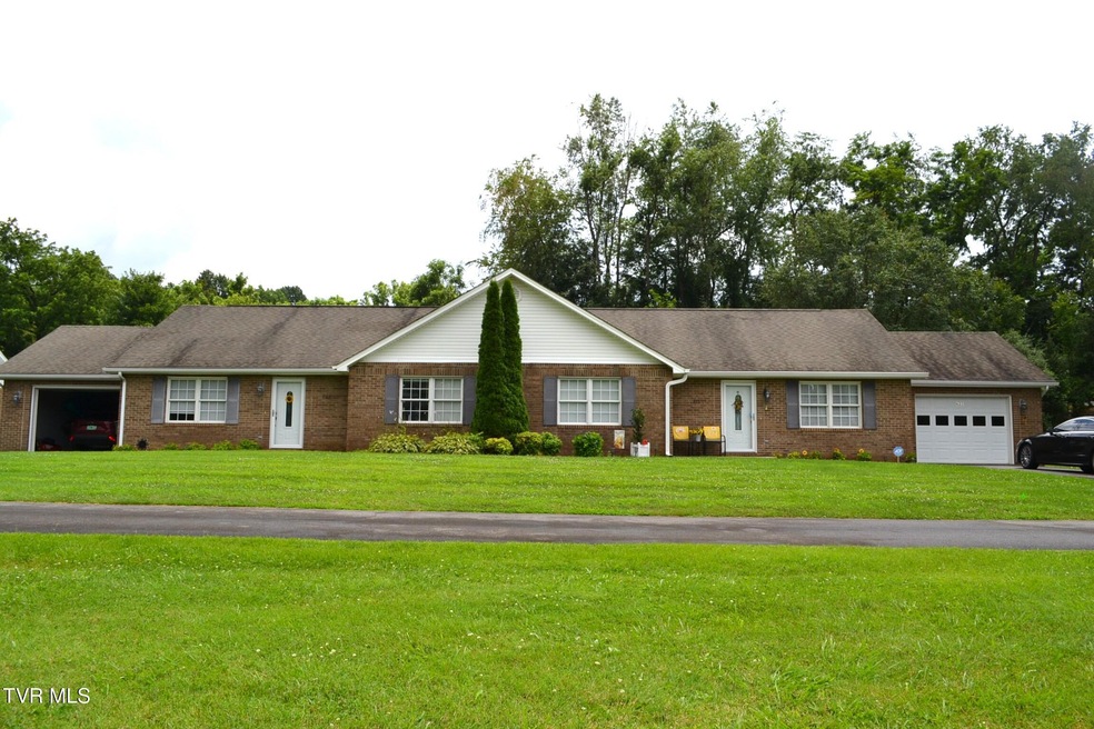 623 Wyndale Rd unit 6, Abingdon, VA 24210 - photo 1