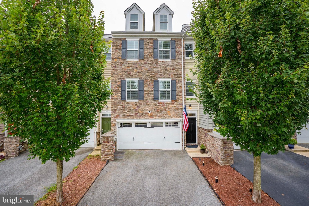 319 Latrobe Dr, Newark, DE 19702 - photo 1