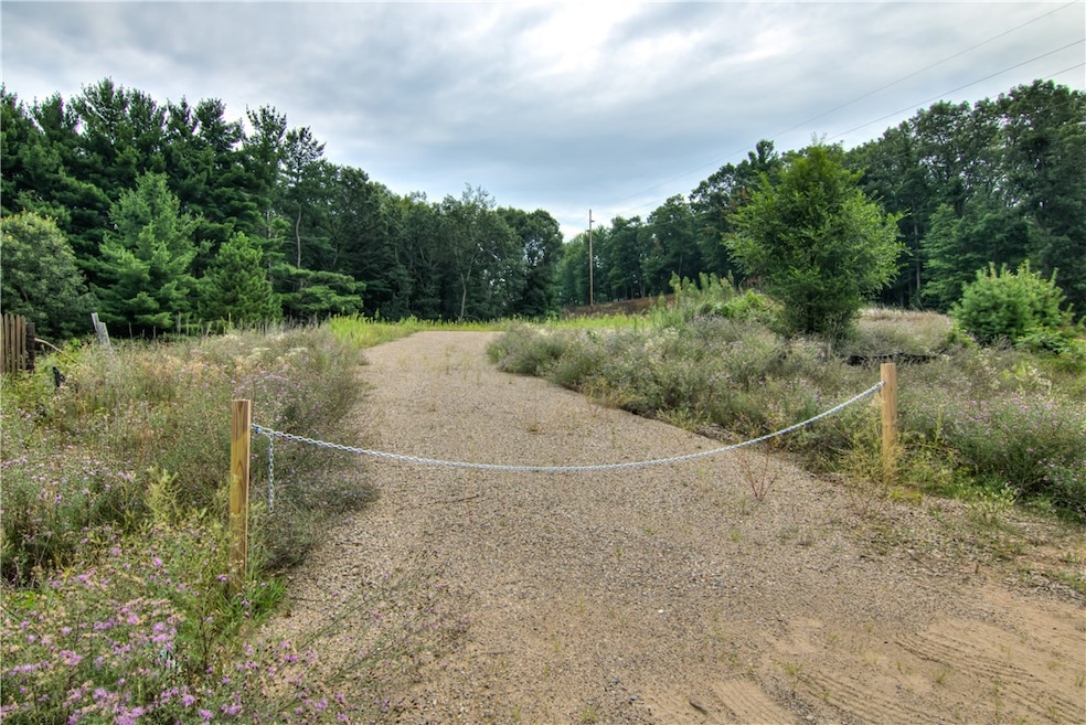 5900 Sandstone Rd, Washington, WI 54701 - photo 1