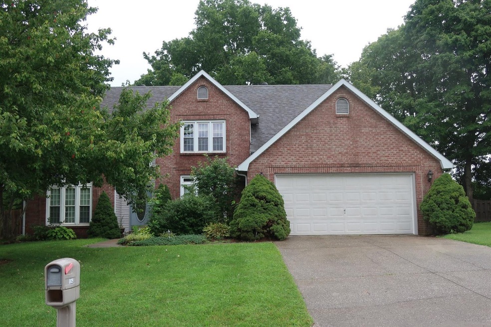 809 Isaac Shelby Cir E, Frankfort, KY 40601 - photo 1