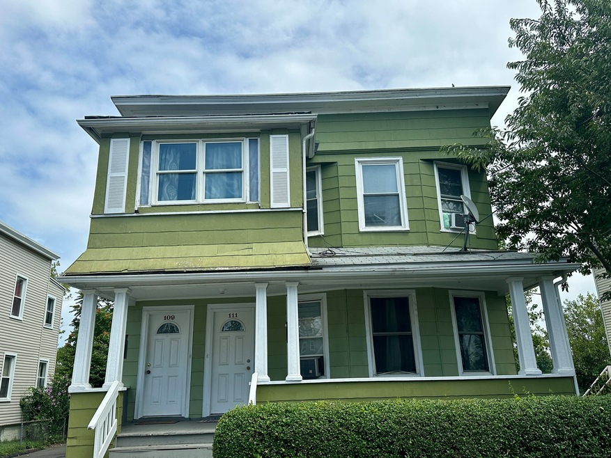 109 Elizabeth St unit 111, Bridgeport, CT 06610 - photo 1