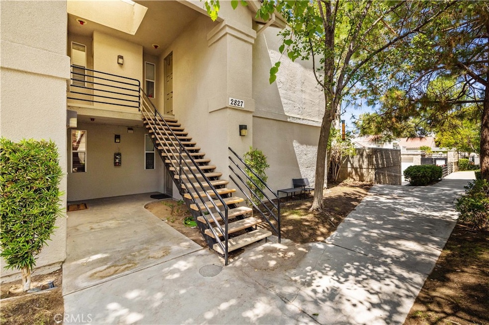 2827 W Avenue k12 unit 211, Lancaster, CA 93536 - photo 1