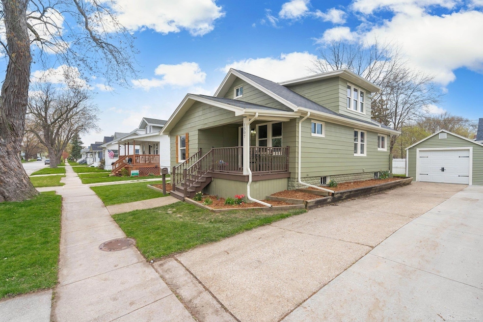 1307 White St, Port Huron, MI 48060 - photo 1