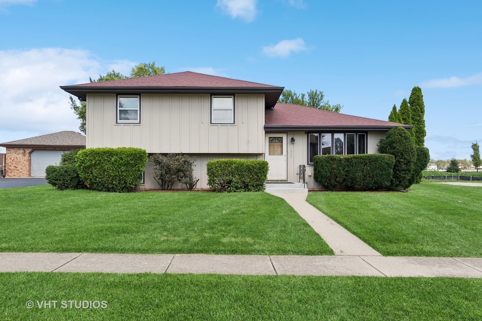 Pending $320,000 • Co-Listing Agent
