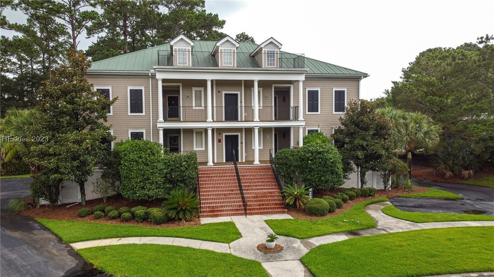 Sought after Three Bedroom Three Full Bath Villa i