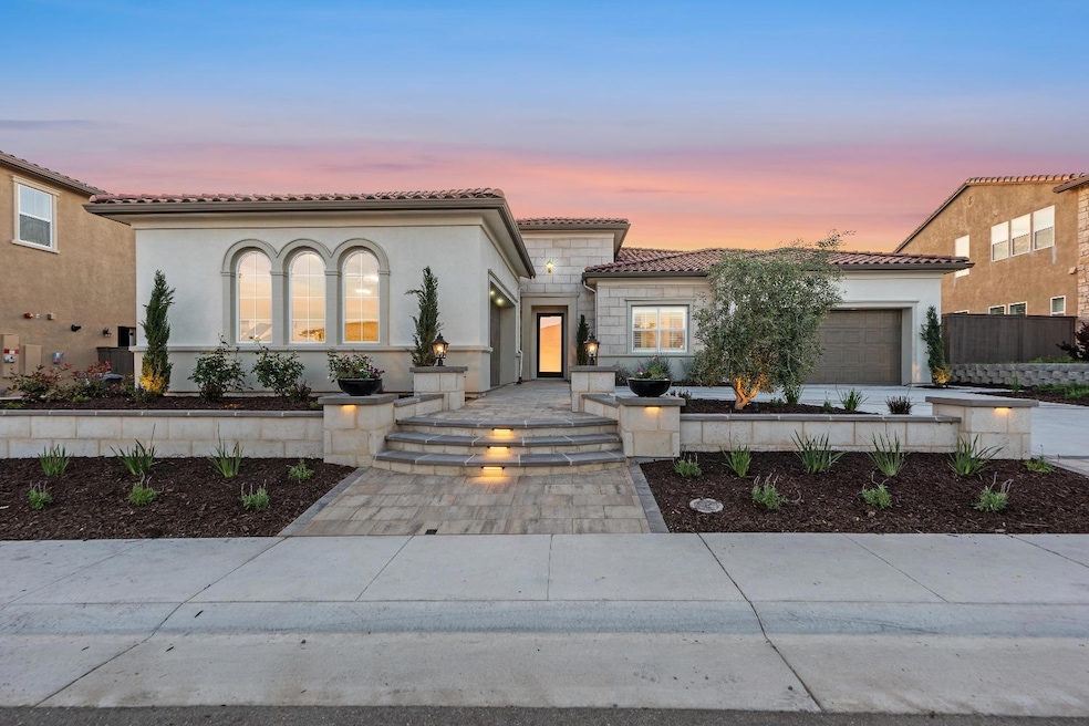 Sold $1,950,000 • Co-Listing Agent